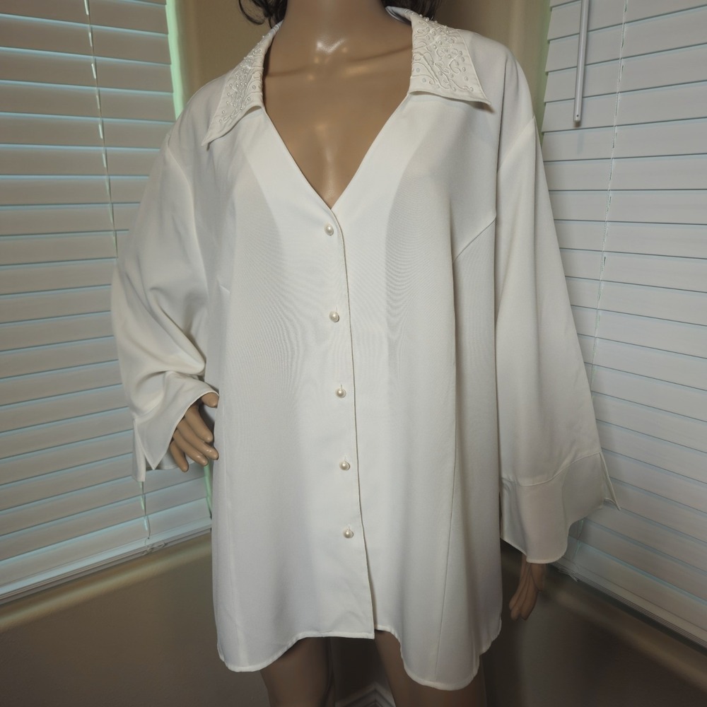 Maggie Barnes Blouses White w/Pearl Collar & Cream w/Floral Embroidery 3X Lot x2